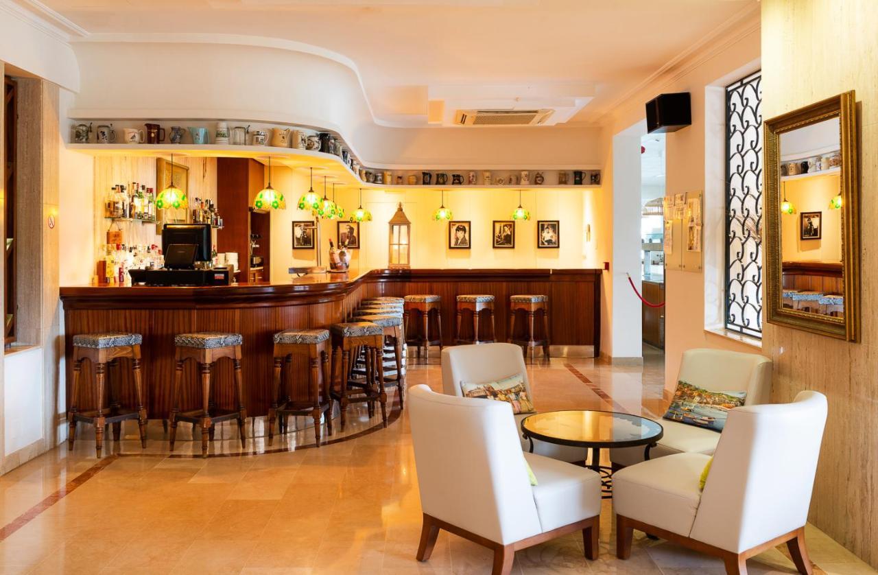 Hotel Casablanca Santa Ponsa Exterior photo